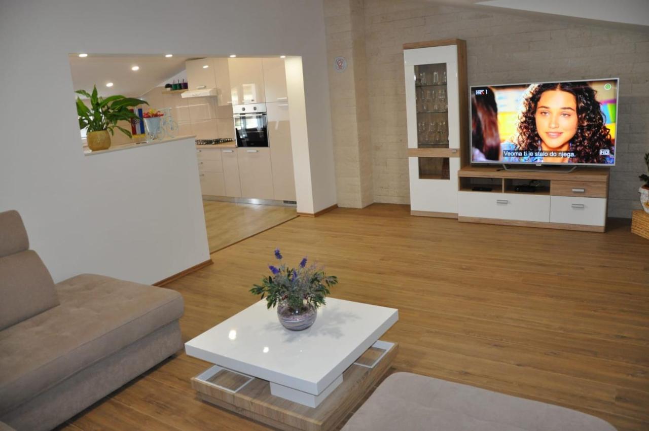 Apartman Doni สปลิท ภายนอก รูปภาพ